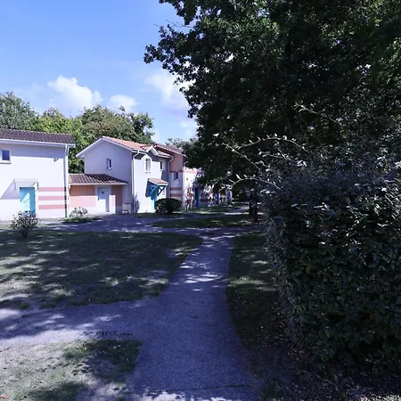 بيت للعطل House Near The Ocean And Forest *